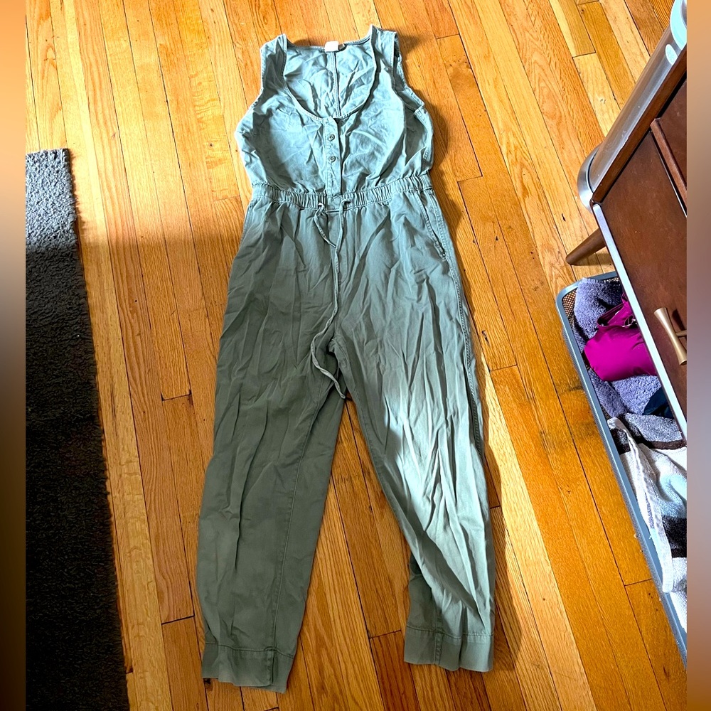 Gap olive khaki jumpsuit size 8 - elastic waist